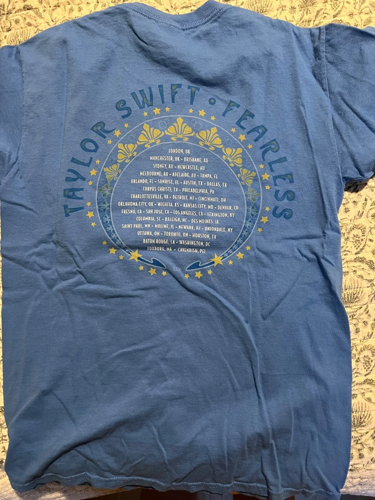 Autographed Taylor Swift Fearless tour tea party t shirt size small, изображение 3