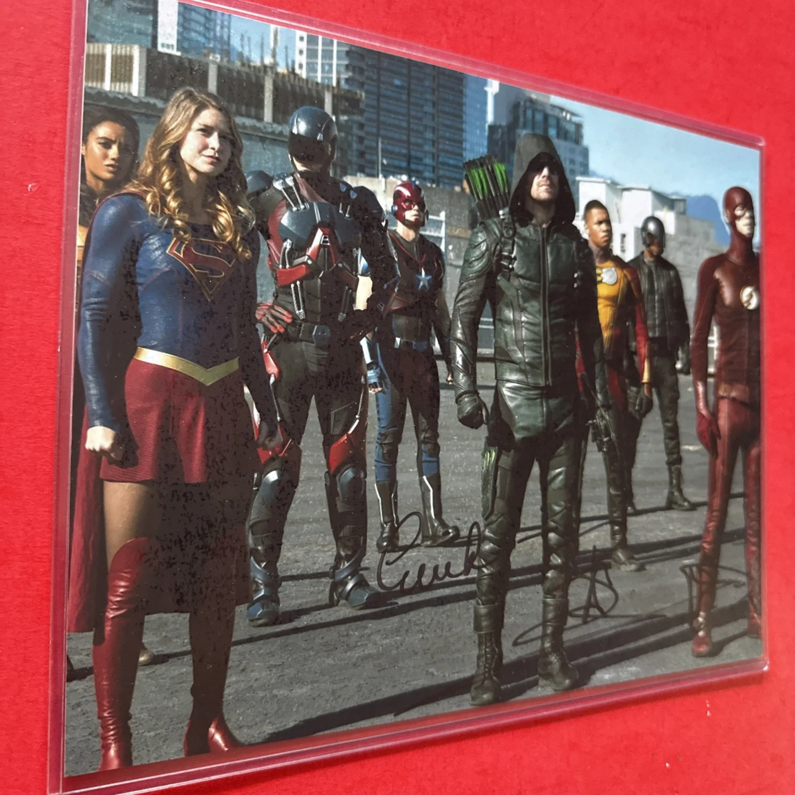 Stephen Amell — Stephen Amell (Green Arrow) Signed Autographed 8x10 photo, image 2