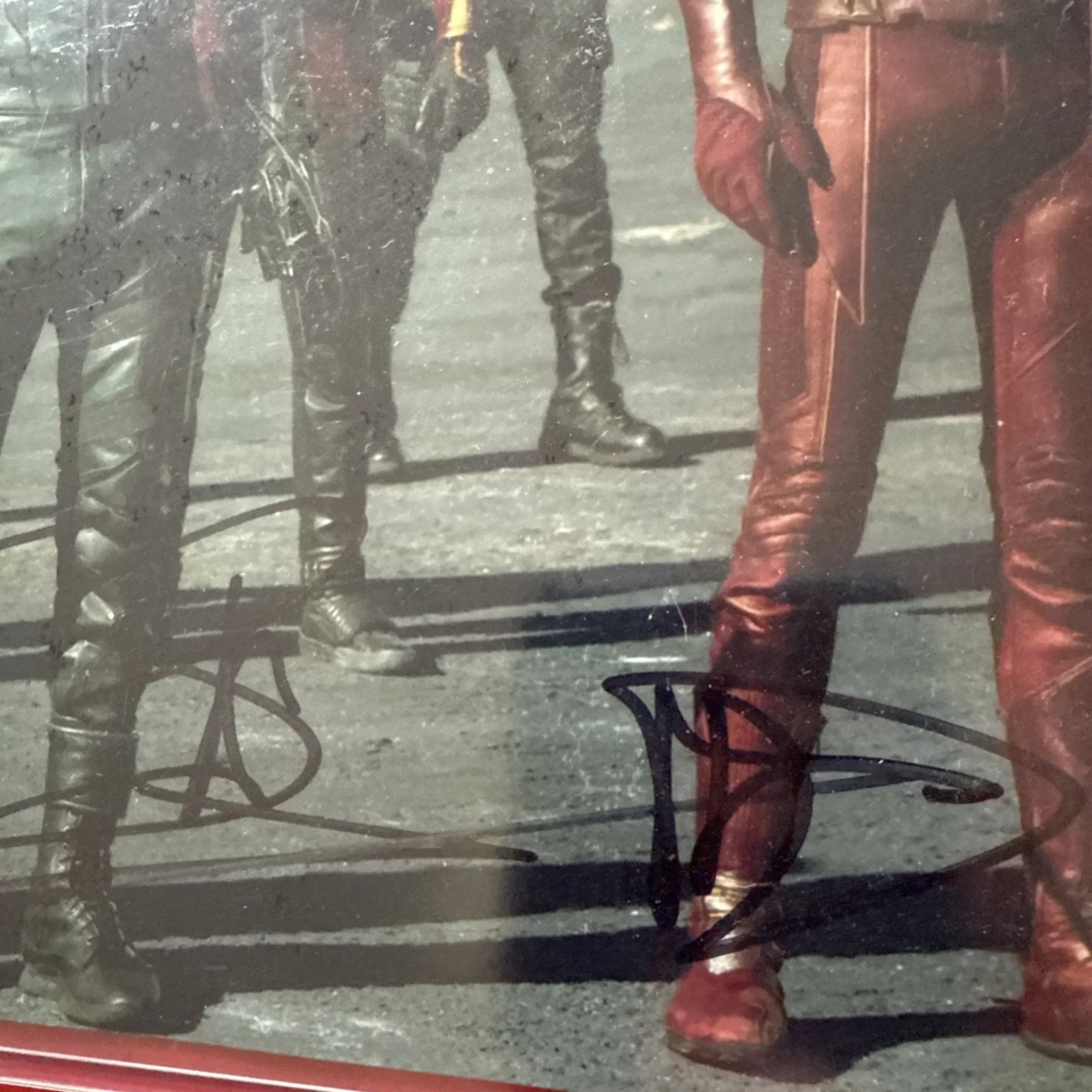Stephen Amell — Stephen Amell (Green Arrow) Signed Autographed 8x10 photo, image 5