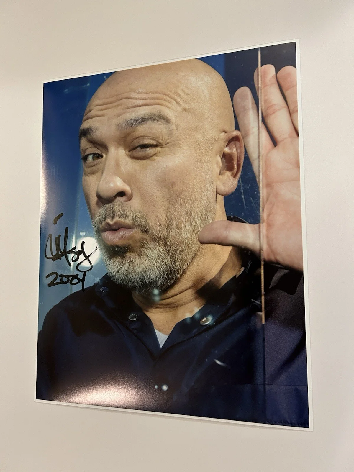 Jo Koy — Funnyman Jo Koy Signed 11x14 Photo (proof pic) Comedy Autograph, изображение 2