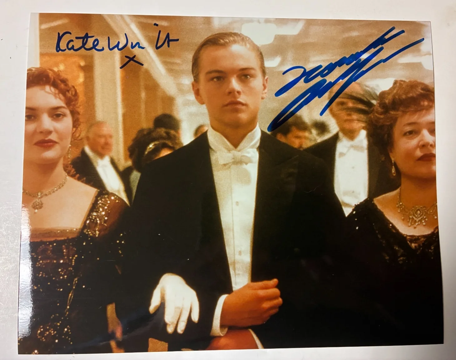 Kate Winslet & Leonardo DiCaprio — DiCaprio & Kate Winslet Titanic 8x10 Signed – True Collectors 1990s COA