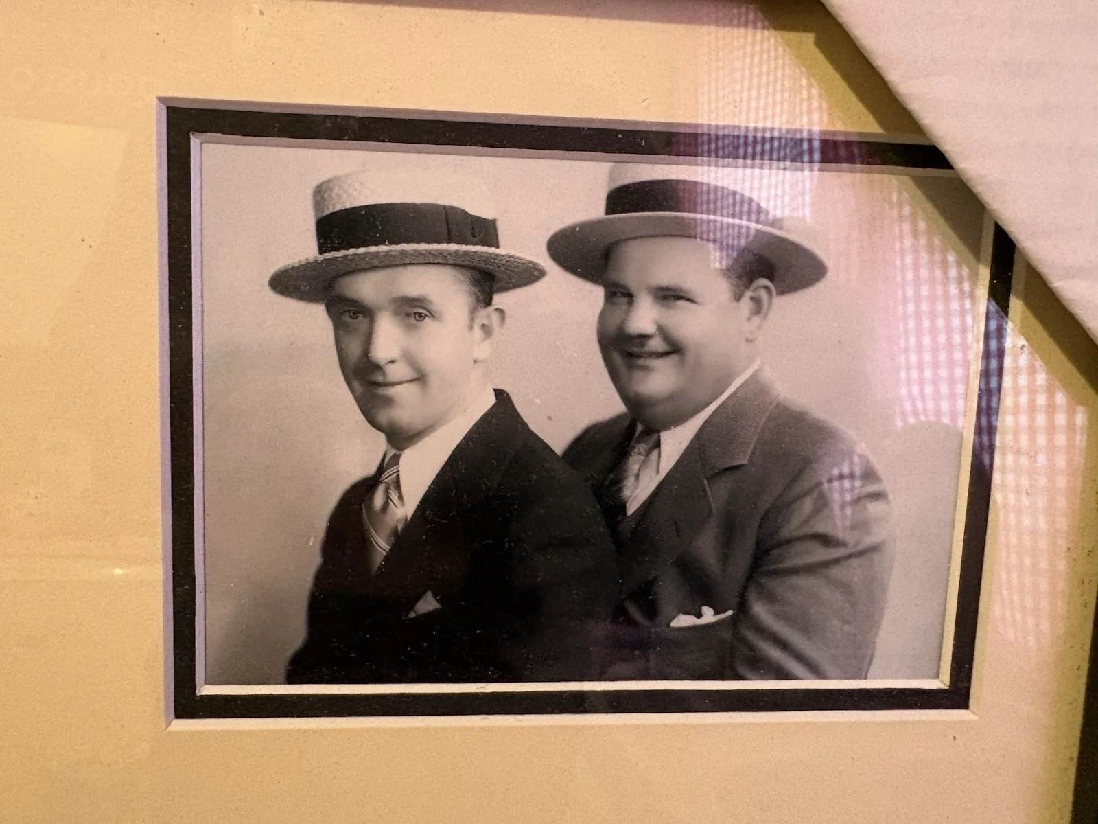 Framed Collection of Laurel and Hardy Photographs with Descriptive Plaque New, image 5