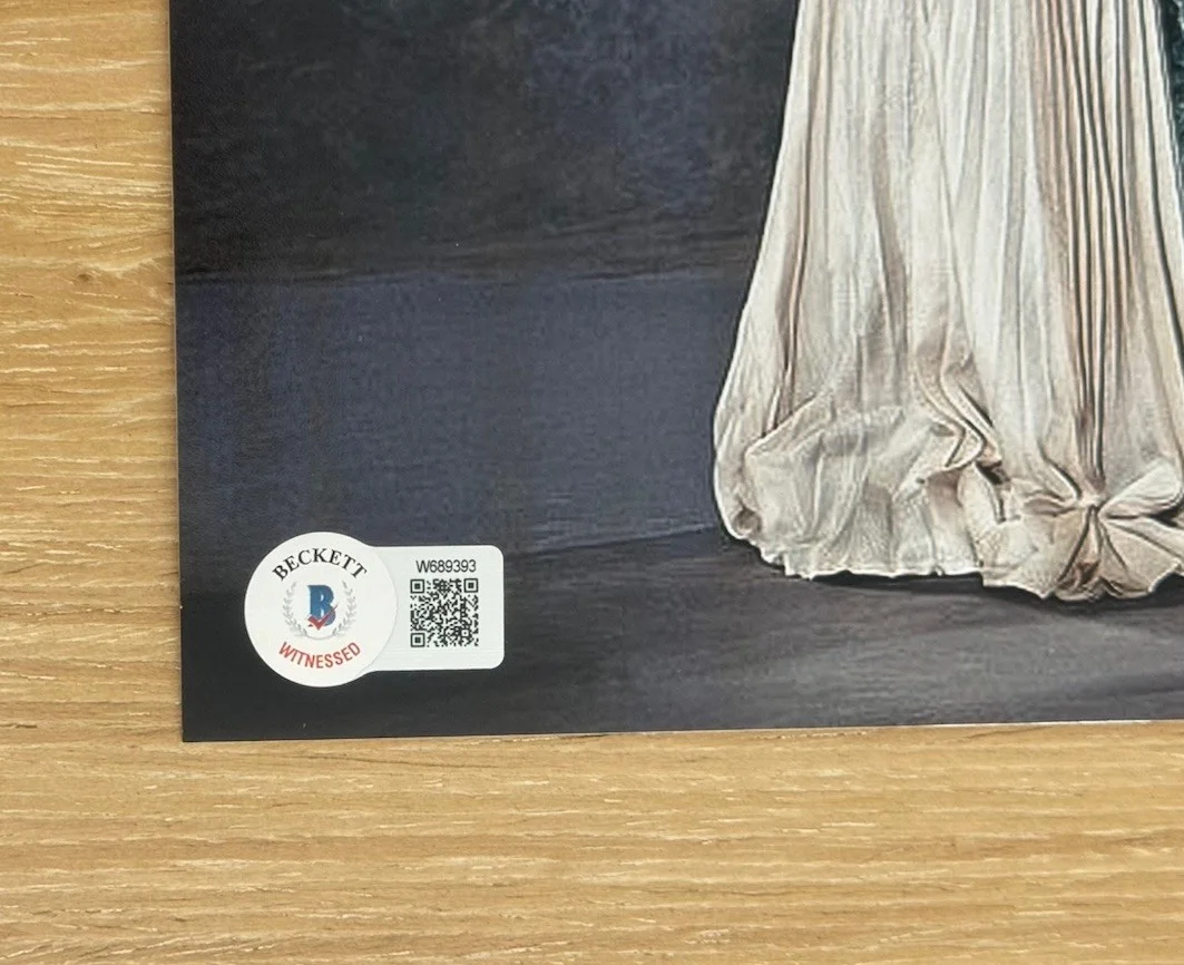 Kit Harington Emilia Clarke — KIT HARINGTON EMILIA CLARKE SIGNED GAME OF THRONES 11x14 PHOTO BECKETT BAS, image 2