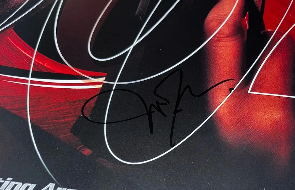 Michelle Yeoh signed 12x18 Photo Tomorrow Never Dies Bond 007, изображение 2