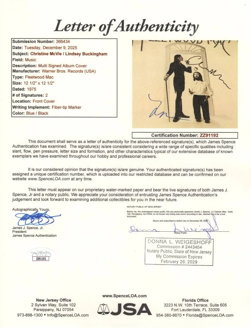Lindsey Buckingham, Christine McVie — Lindsey Buckingham & Christine McVie Signed Autograph Rumours Album Record JSA, изображение 2