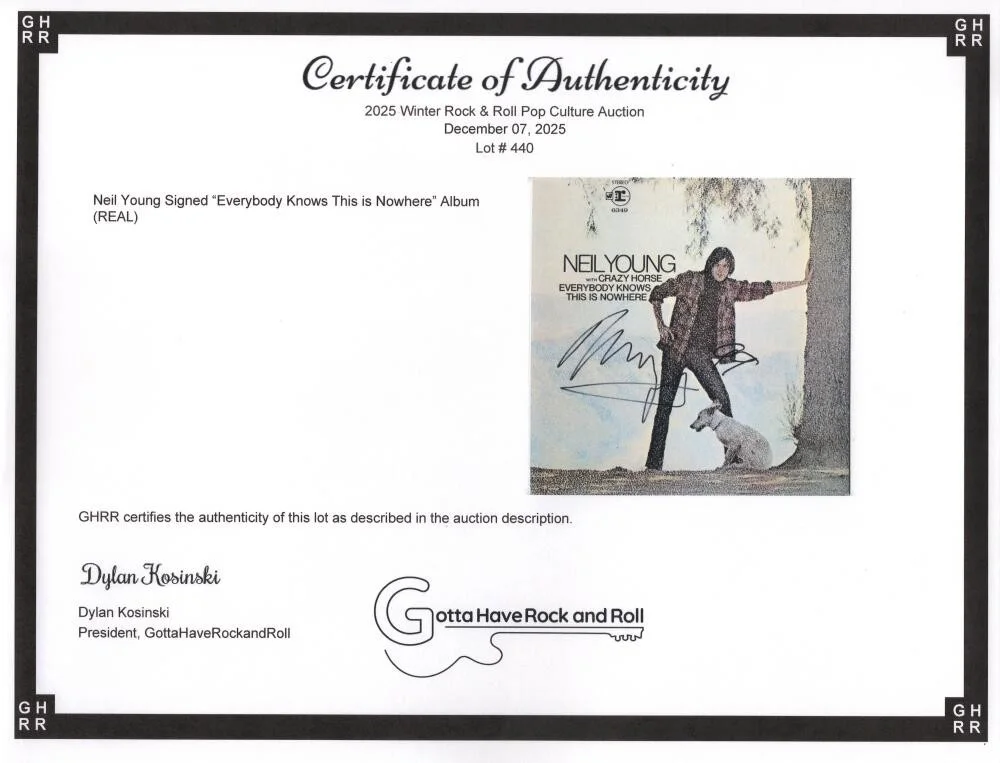 Neil Young — Neil Young Signed Autograph Album Record Everybody Know This Is Nowhere JSA COA, изображение 3