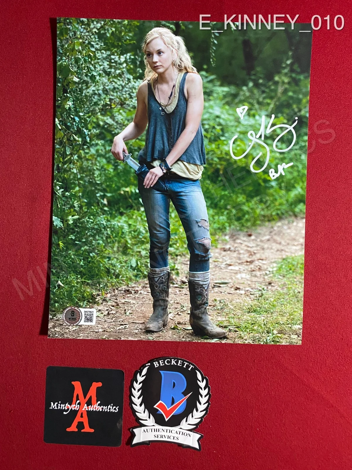 The Walking Dead — Emily Kinney The Walking Dead autographed signed 8x10 photo Beckett COA