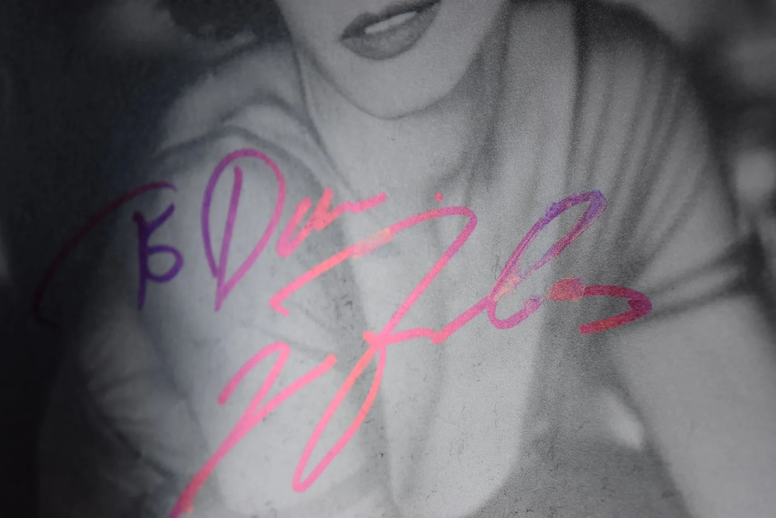Jennifer Beals Hand Signed Photo 8"X10", image 3
