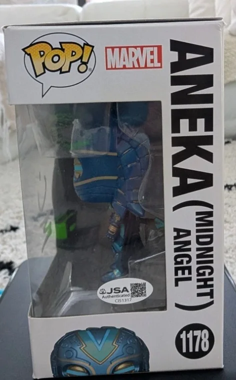 MICHEALA COLE signed FUNKO POP Black Panther Wakanda Forever JSA Coa ANEKA, изображение 2