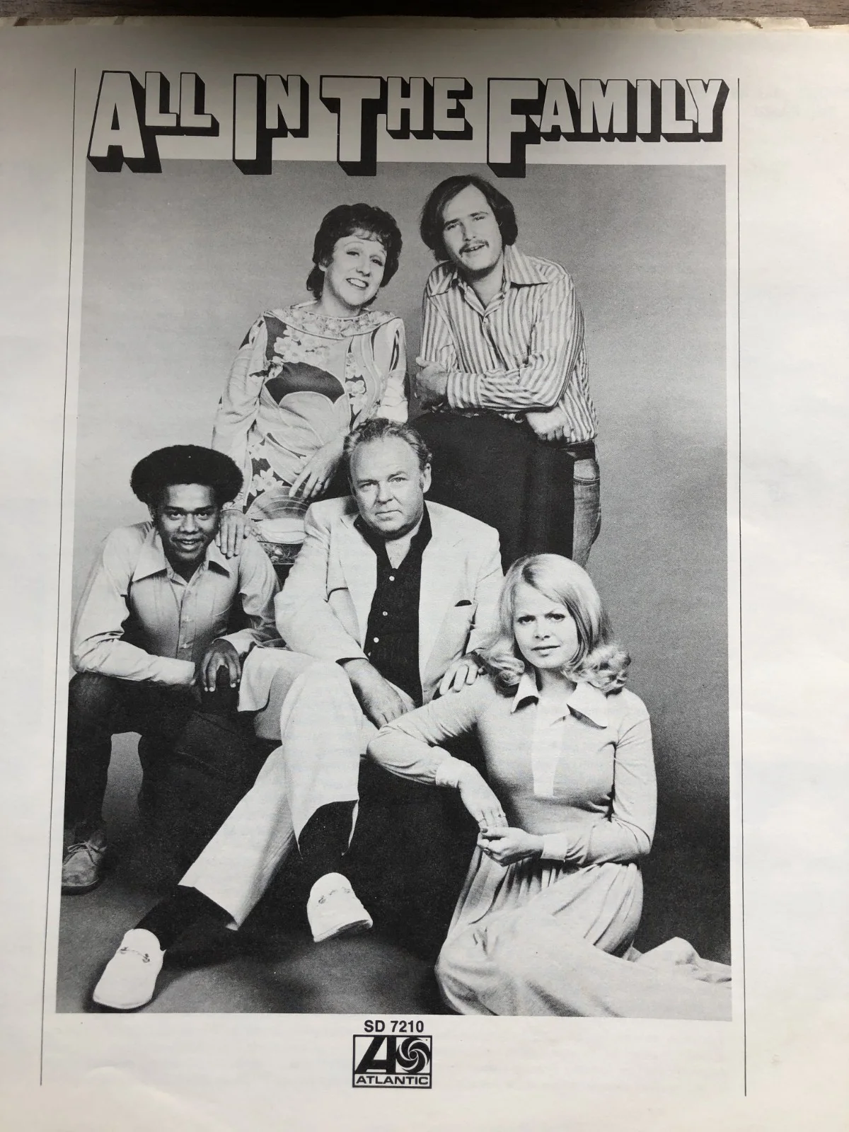 JEAN STAPLETON, SALLY STRUTHERS, ROB REINER, CARROLL O'CONNOR — ALL IN THE FAMILY signed 1971 RECORD ALBUM LP x4 CARROLL O'CONNOR/ROB REINER/++, изображение 2