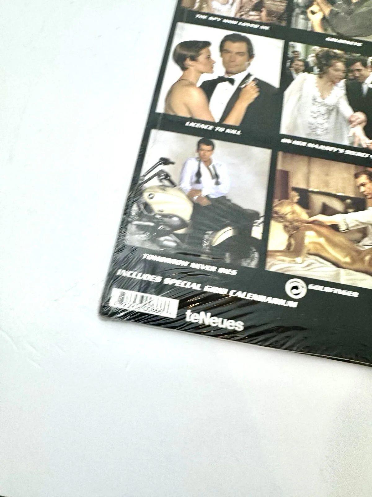 JAMES BOND 007 CALENDAR 2005 JAMES BOND COLLECTIBLES, изображение 2