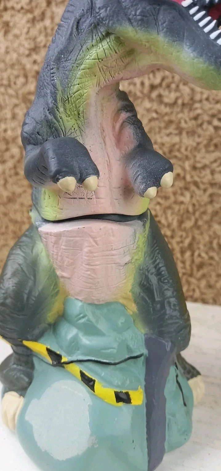 Lost World Jurassic Park T-REX 9" Euromark Bubble Bath (Empty) 1997 PLEASE READ, image 4