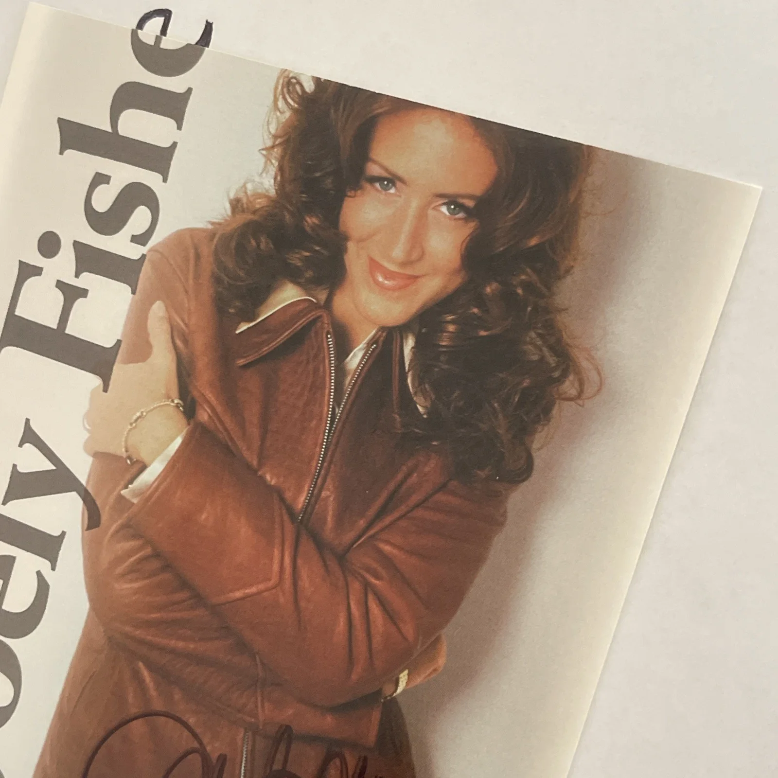 JOELY FISHER: Hand Signed Original Celebrity Photo 6 x 7”/ KSK, изображение 3