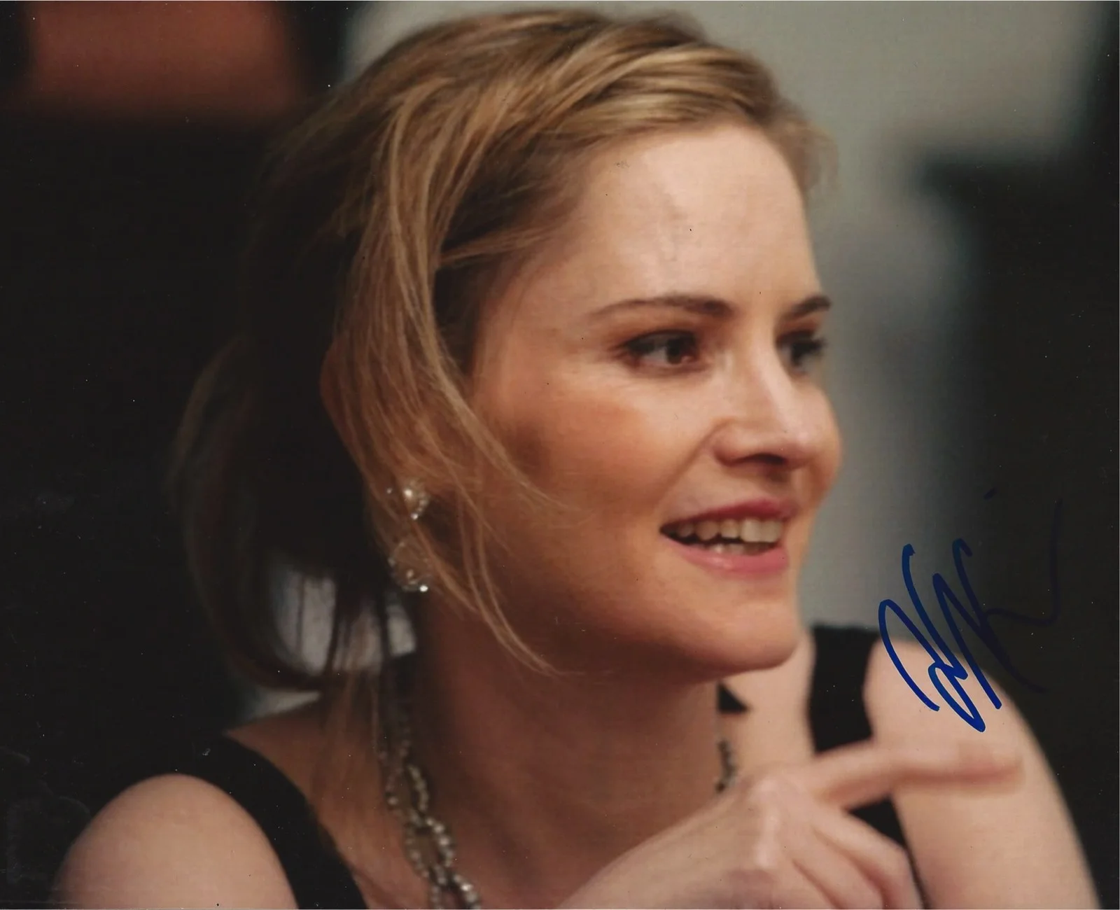 Jennifer Jason Leigh — Jennifer Jason Leigh signed 8x10 photo - Proof - Hateful Eight, Single White F