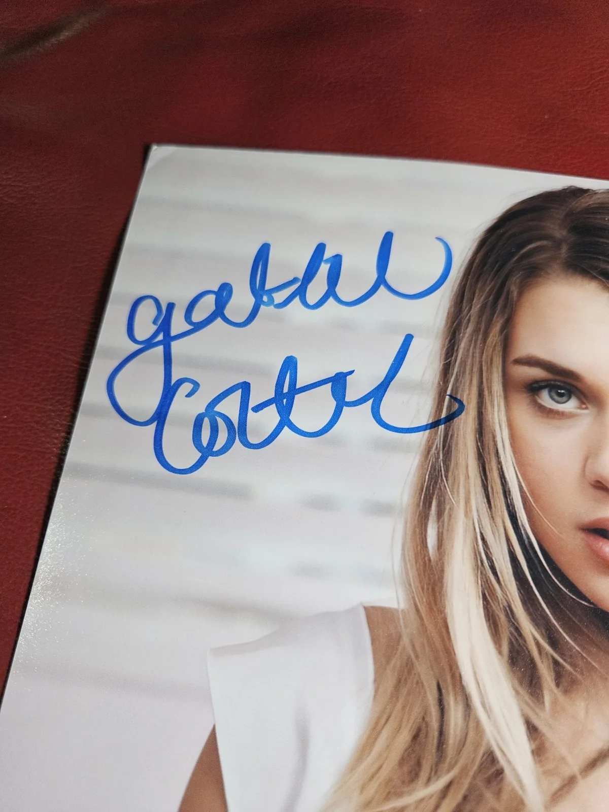 Gabbie Carter — Gabbie Carter (Adult Film Star) Signed Autograhped Inscribed 8x10 Photo, изображение 2