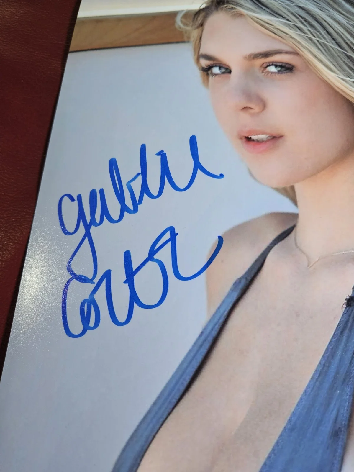 Gabbie Carter — Gabbie Carter (Adult Film Star) Signed Autograhped 8x10 Photo, изображение 2