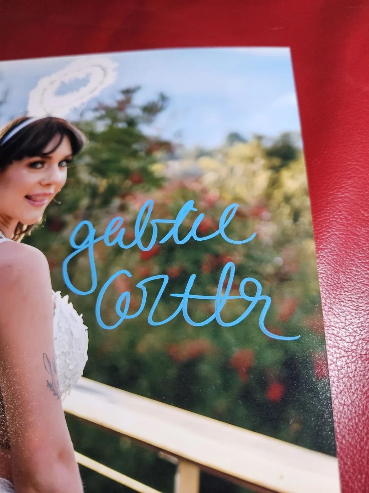 Gabbie Carter — Gabbie Carter (Adult Film Star) Signed Autograhped Inscribed 8x10 Photo, изображение 2