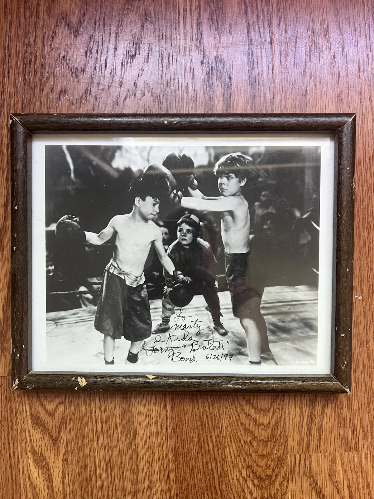 TOMMY BOND — "LITTLE RASCLES" CHILD STAR: TOMMY "BUTCH" BOND AUTOGRAPHED PHOTO 7x9 INCHES