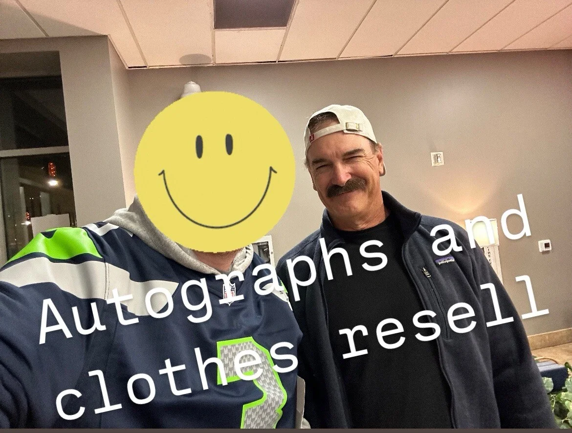Patrick Warburton — Family Guy Joe Swanson Patrick Warburton Signed 8x10 Photo (proof pic) Auto, image 3