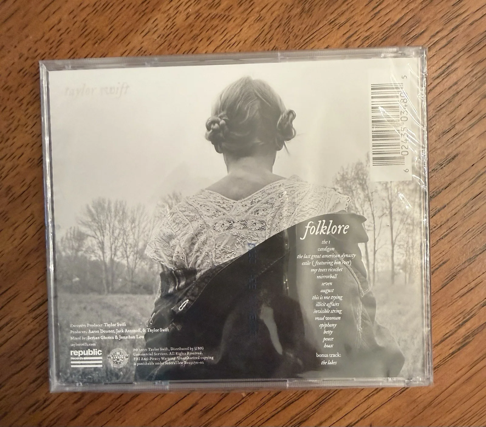 Taylor Swift Folklore Signed CD SEALED NEVER OPENED, image 2