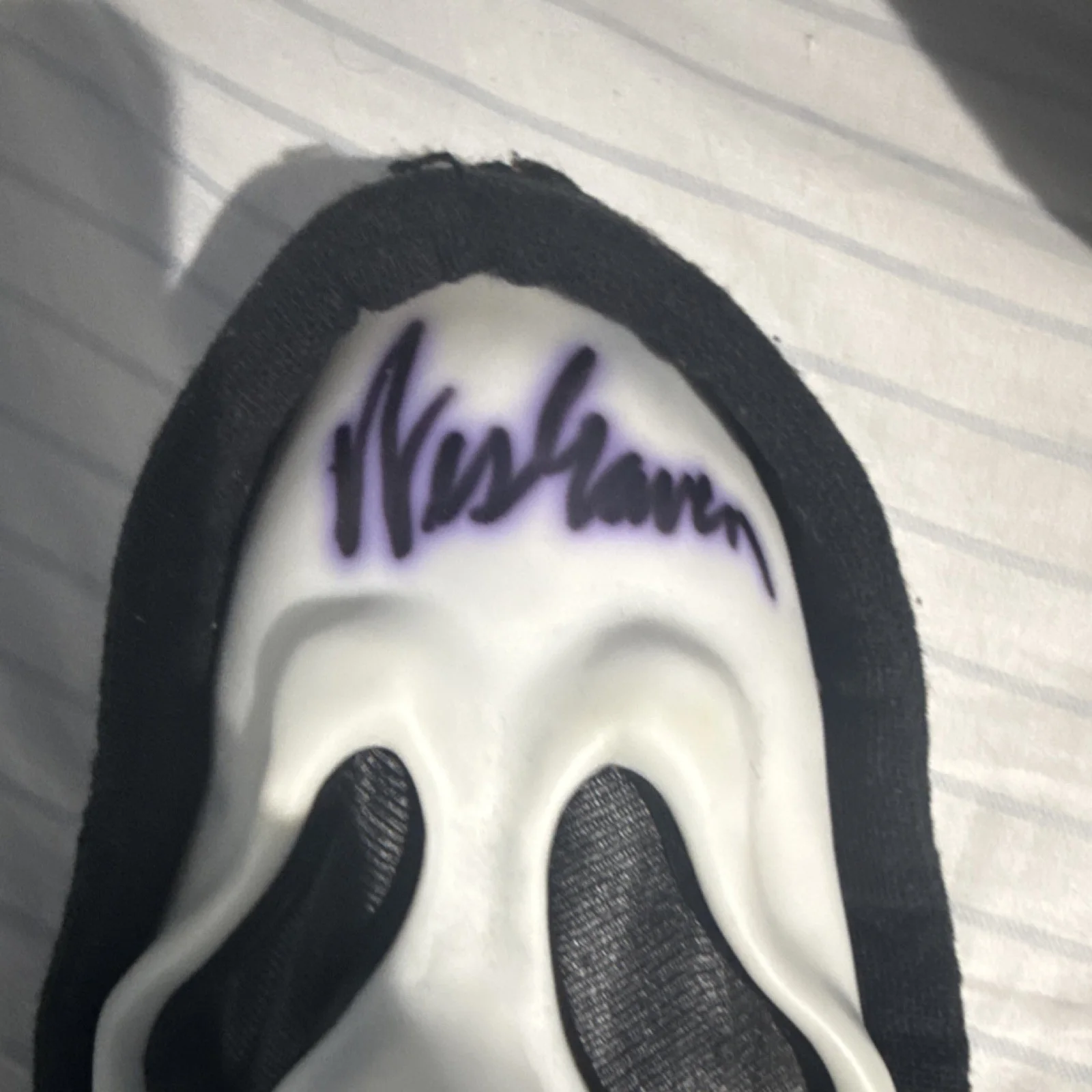 Fun World Ghost Face Mask Scream 4 Signed by Wes Craven with COA, image 2