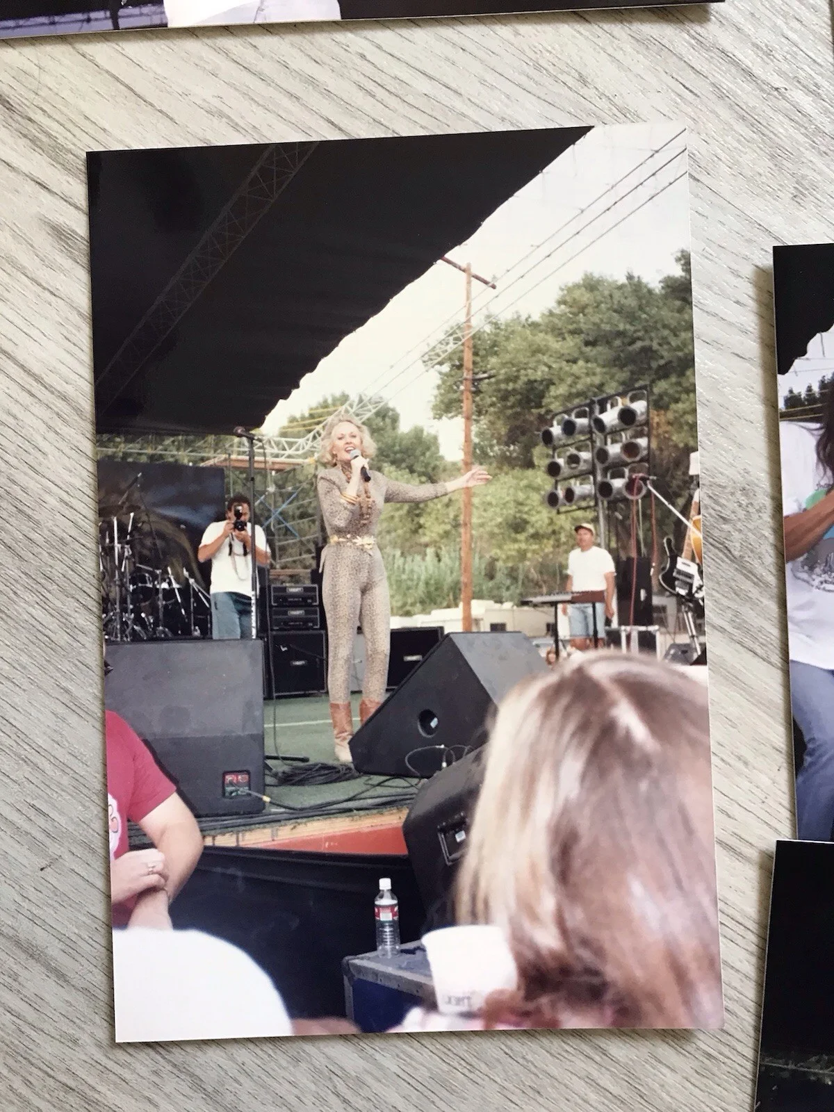 Tesla Band And Tippi Hedren Various Photographs From Shambala Concert 1994, изображение 3