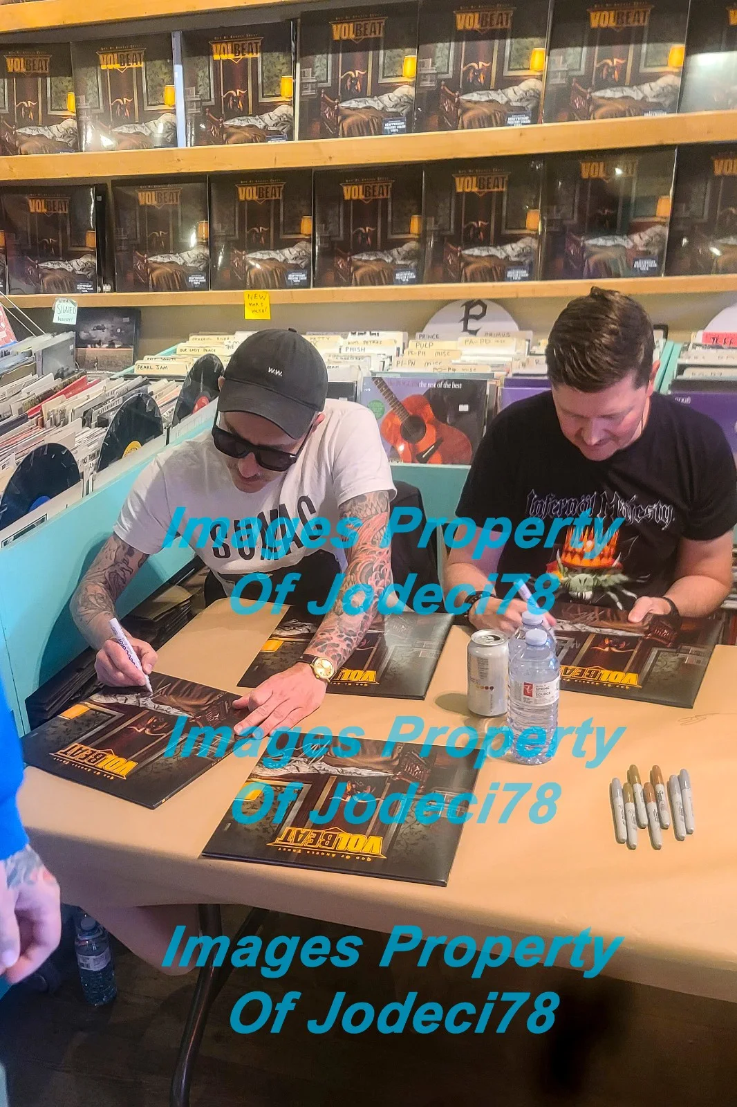 VOLBEAT Full Band Signed GOD OF ANGELS TRUST Vinyl Album Record PROOF JSA E, изображение 3