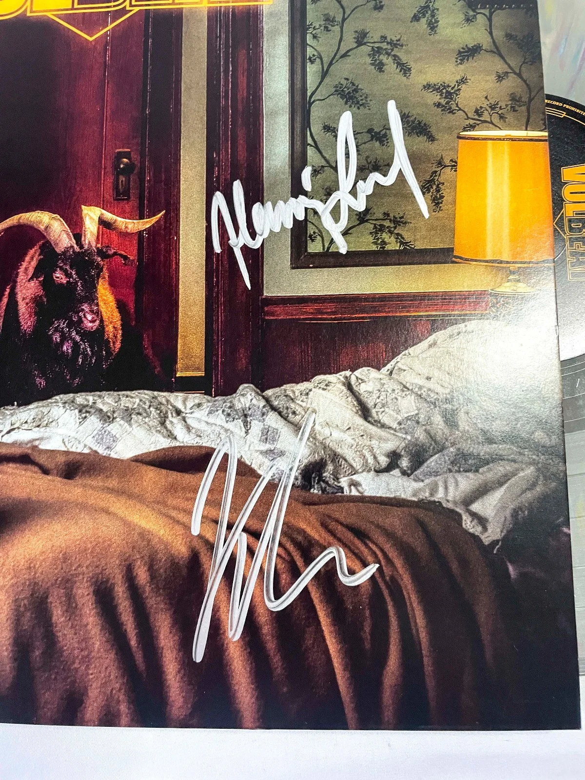 VOLBEAT Full Band Signed GOD OF ANGELS TRUST Vinyl Album Record PROOF JSA E, изображение 4