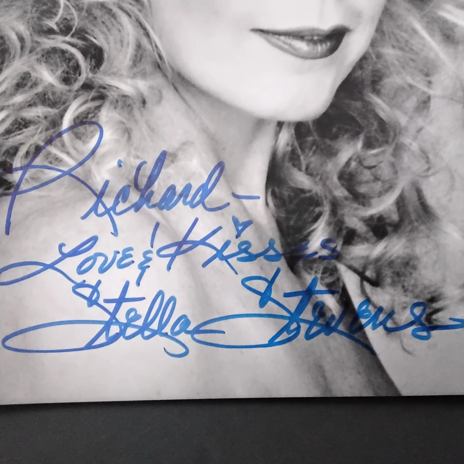 Stella Stevens SIGNED Photo Film TV Actress Poseidon Adventure Girls Girls Elvis, изображение 5