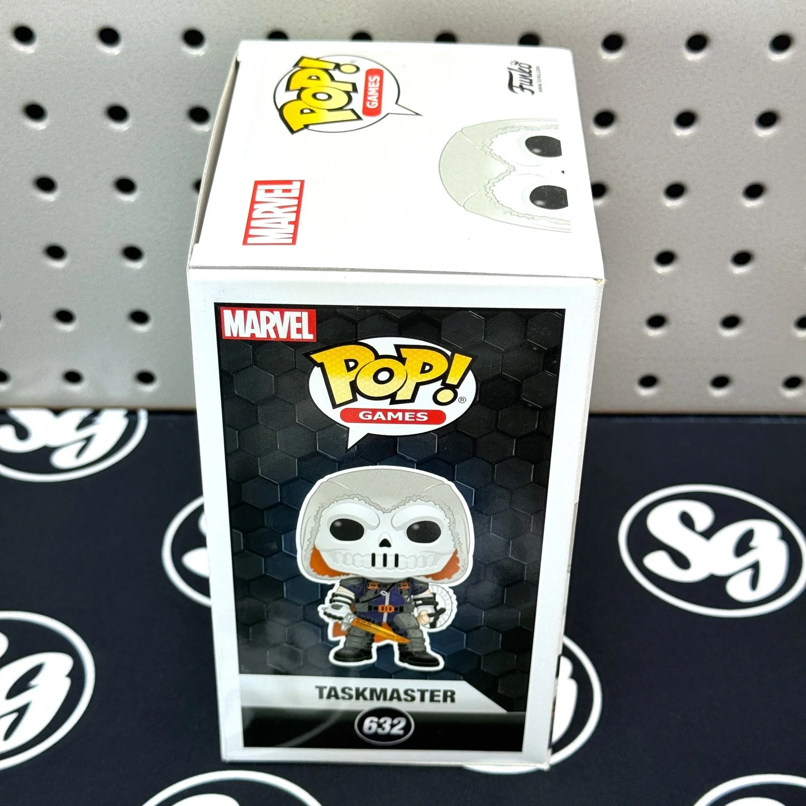 Olga Kurylenko — OLGA KURYLENKO Signed "Avengers" Taskmaster Funko Pop! Figure #632 PSA DNA Auto, image 5