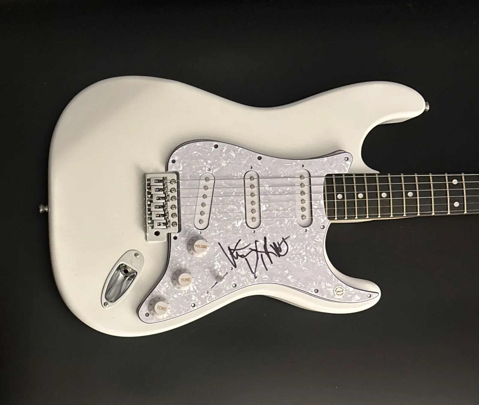 GFA Green Day Band Bassist * MIKE DIRNT * Signed Electric Guitar PROOF COA, image 3