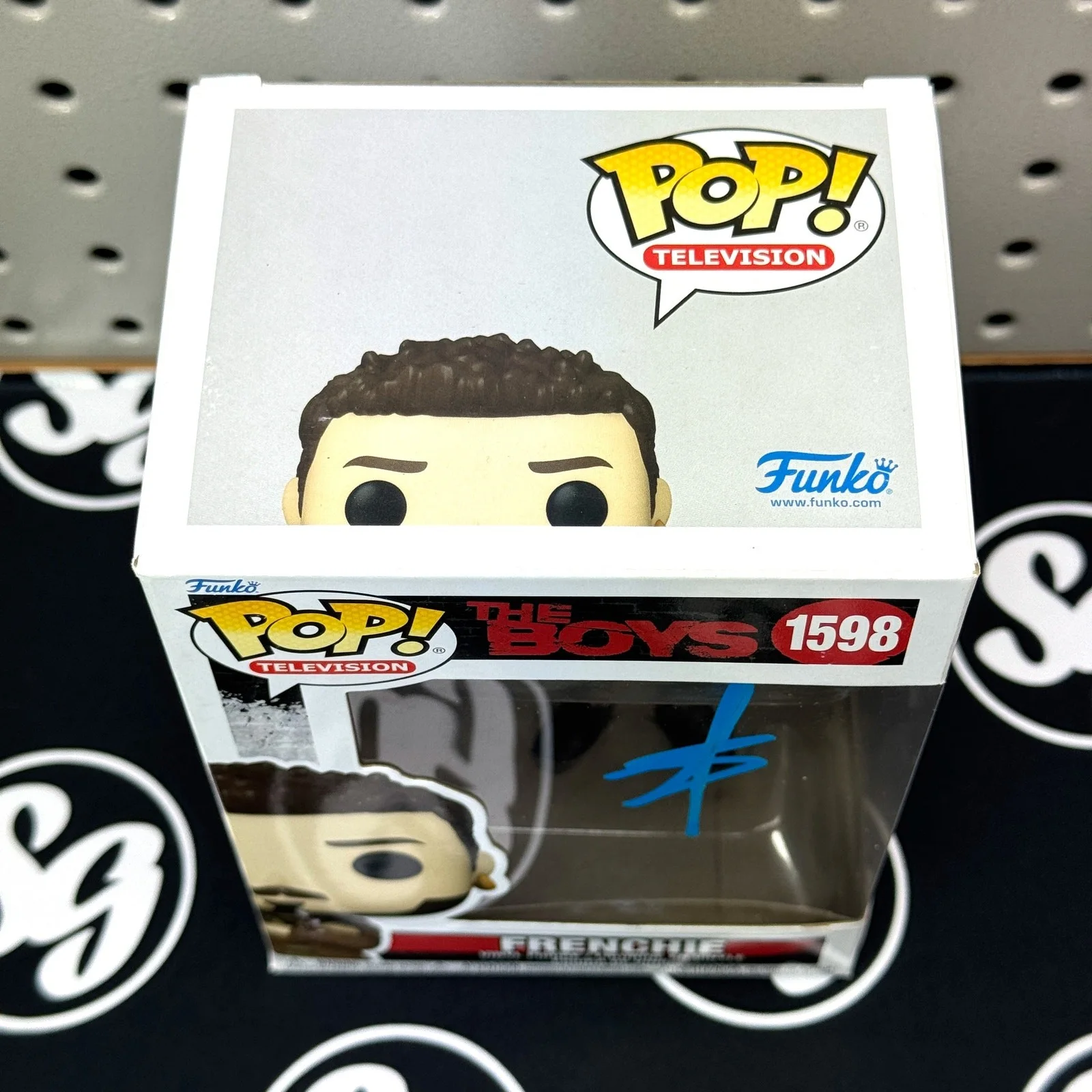 Tomer Capone — TOMER CAPONE Signed "The Boys" Funko Pop! Vinyl Figure #1598 Frenchie JSA Auto, изображение 2