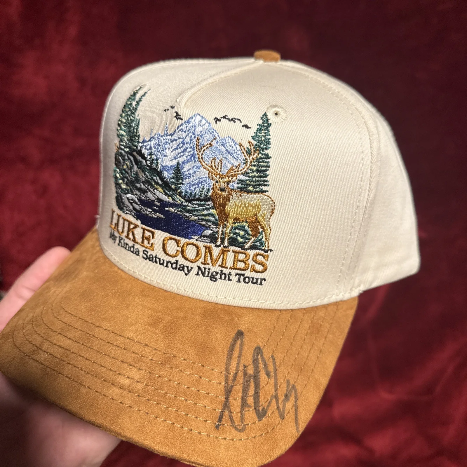 Luke Combs My Kind Of Saturday Night Tour Autographed Hat!, изображение 3