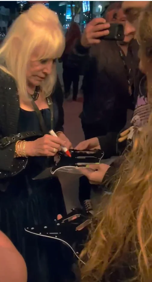 GFA Ronnie James Dio Wife * WENDY DIO * Signed Electric Guitar PROOF COA, image 4