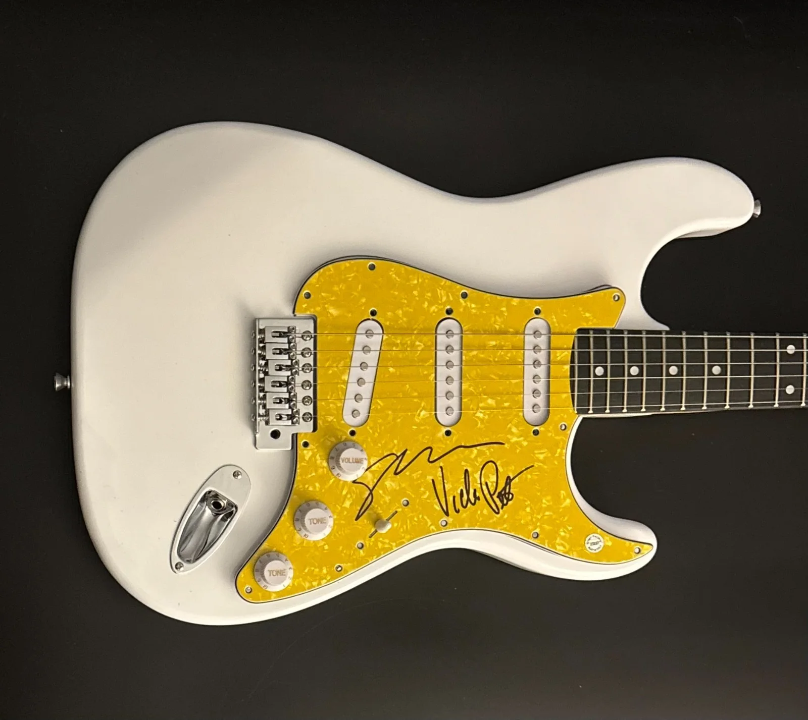 GFA Susanna Hoffs & Vicki Peterson * THE BANGLES * Signed Electric Guitar COA, image 2