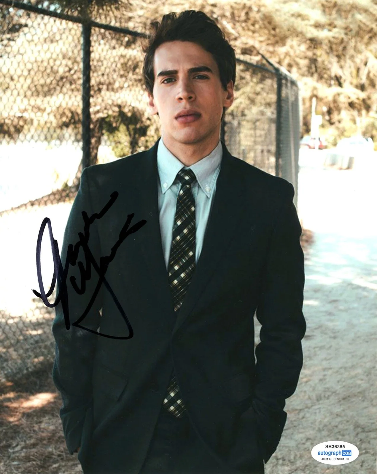 JORDAN GAVARIS — Jordan Gavaris signed 8x10 Photo PROOF c Sexy ORPHAN BLACK The Lake ACOA COA, изображение 3