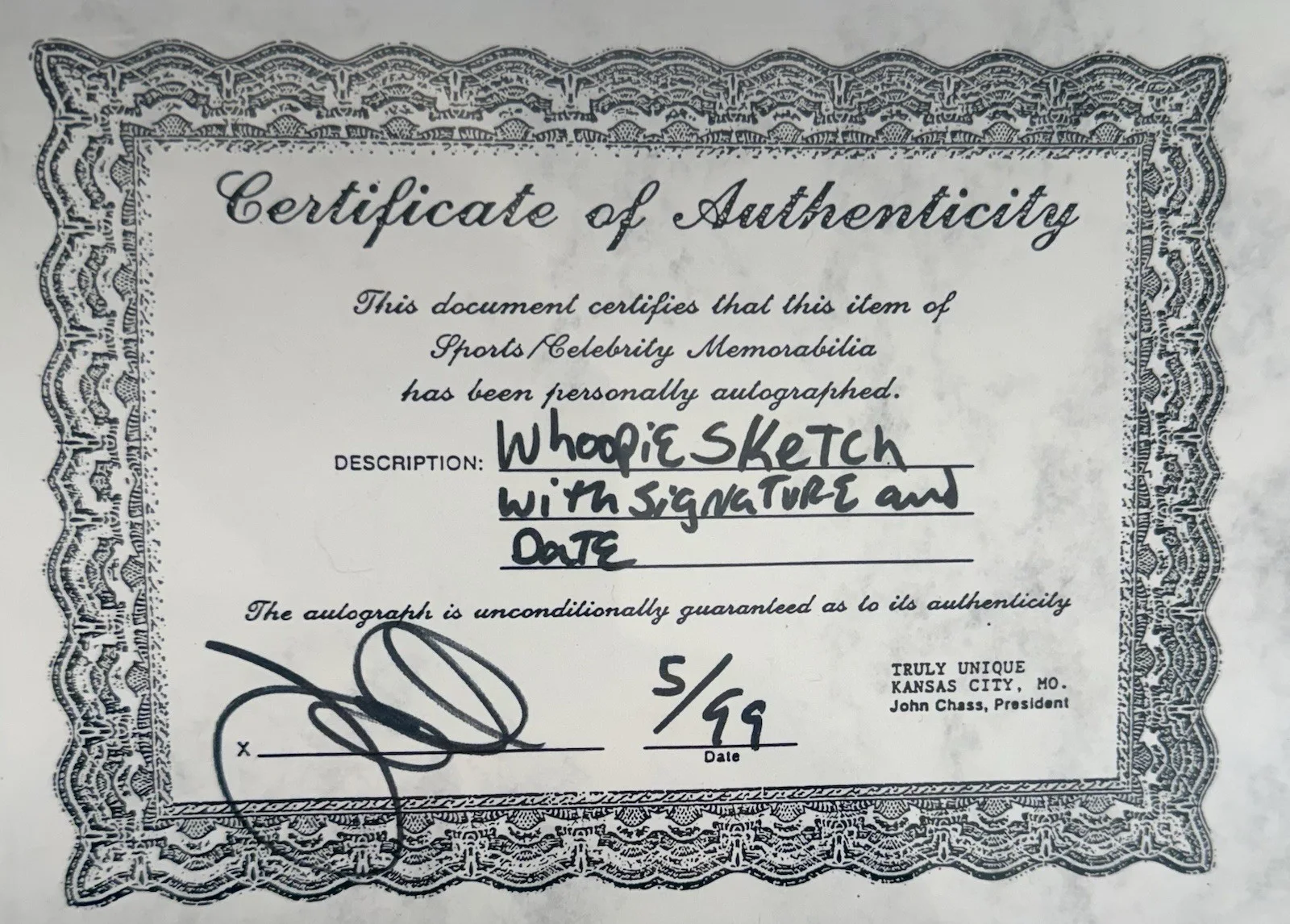 Whoopie Goldberg — Whoopi Goldberg Signed and Drawn 8”x5” Sketch With COA, image 3