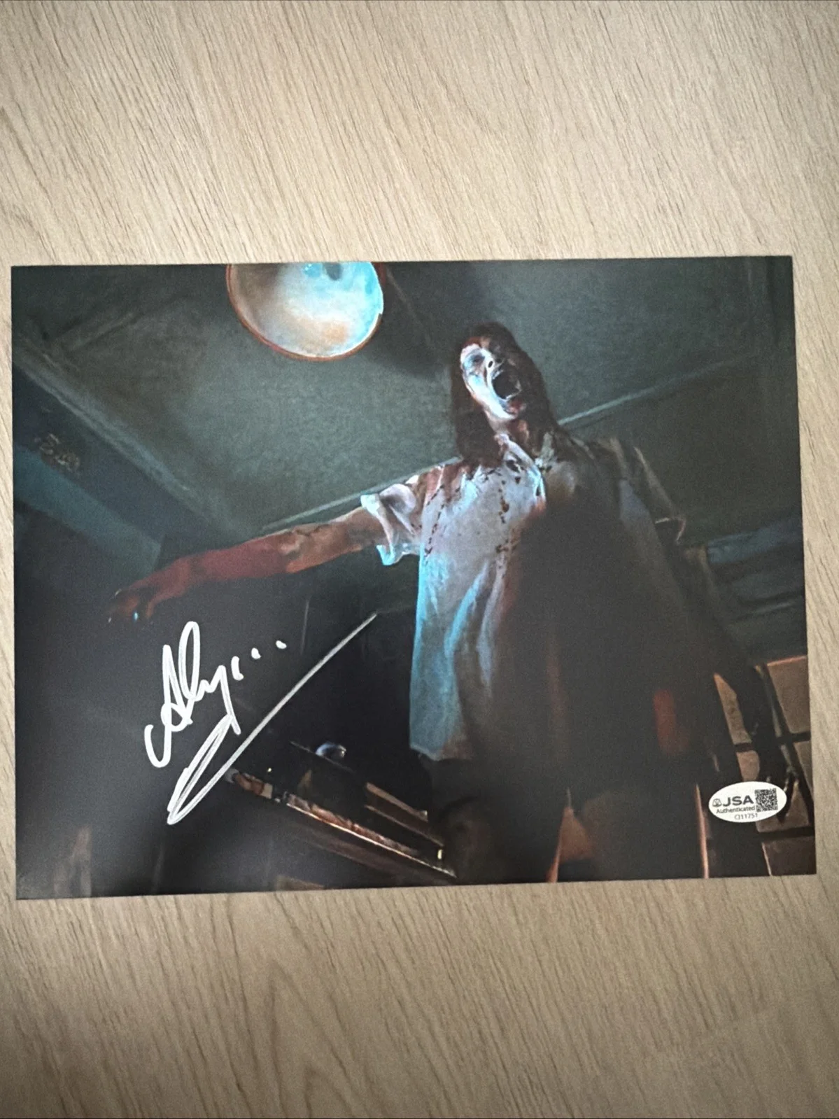 Alyssa Sutherland signed Evil Dead Rise 8x10 photo JSA Authenticated Autograph, image 2