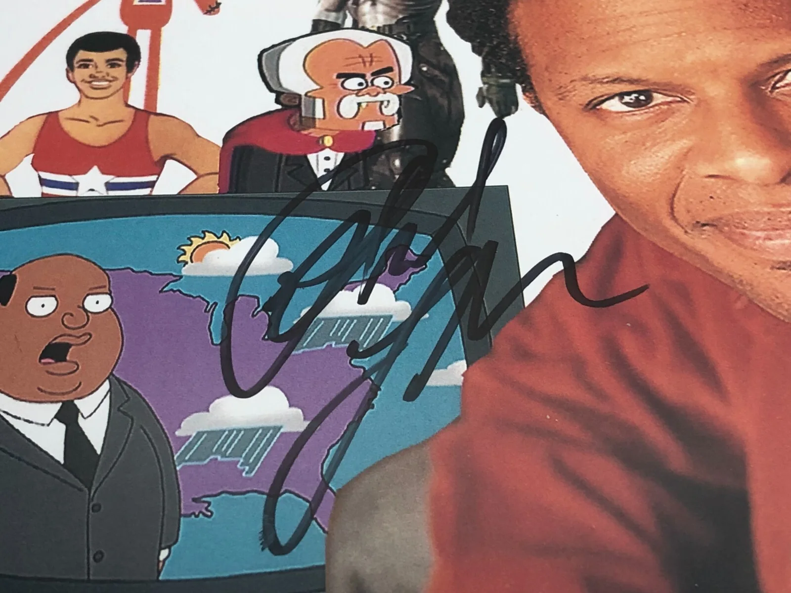 Phil LaMarr — Phil LaMarr Hand Signed 8.5 x 11 Voice Character Photo with Wizard World COA, image 2