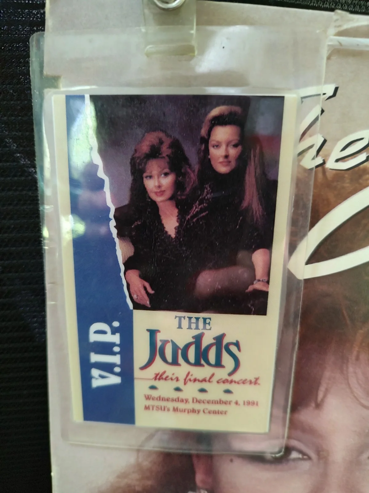 Naomi Judd, Wynonna Judd — JUDDS VINYL AUTOGRAPH ALBUM THE JUDDS ROCKIN WITH THE RHYTHM OF THE RAIN, изображение 4