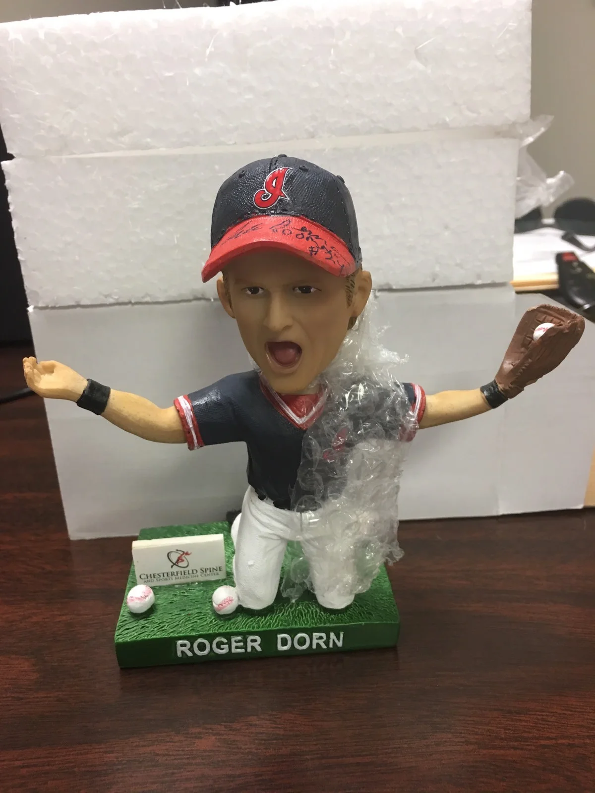 Corbin Bernson — Corbin Bernson Signed Roger Dorn Major League Bobblehead Inscribed Dorn #24 L@@K, изображение 3