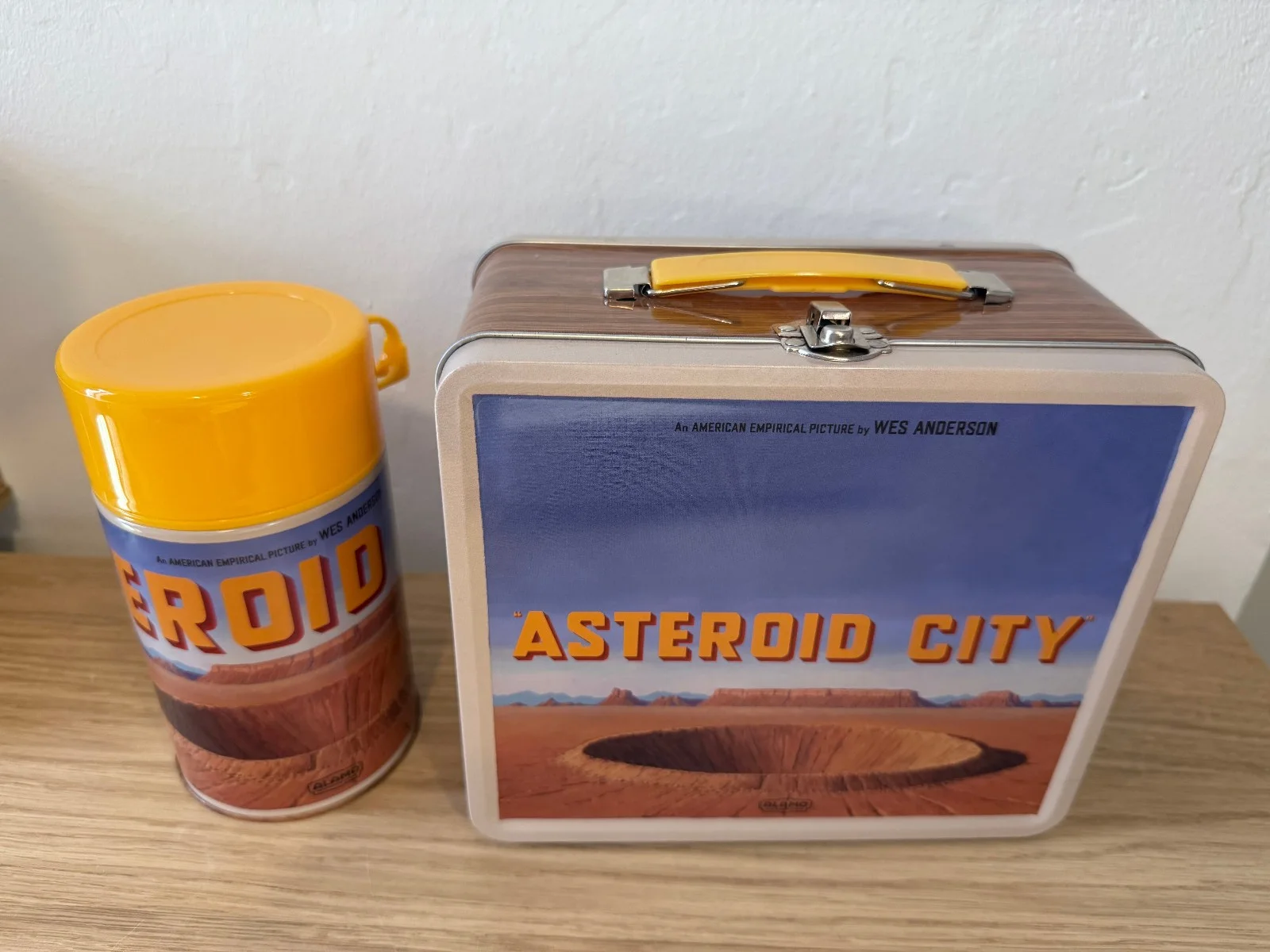 Wes Anderson ASTEROID CITY Lunchbox + Thermos Set - US Import - Limited Edition, изображение 2
