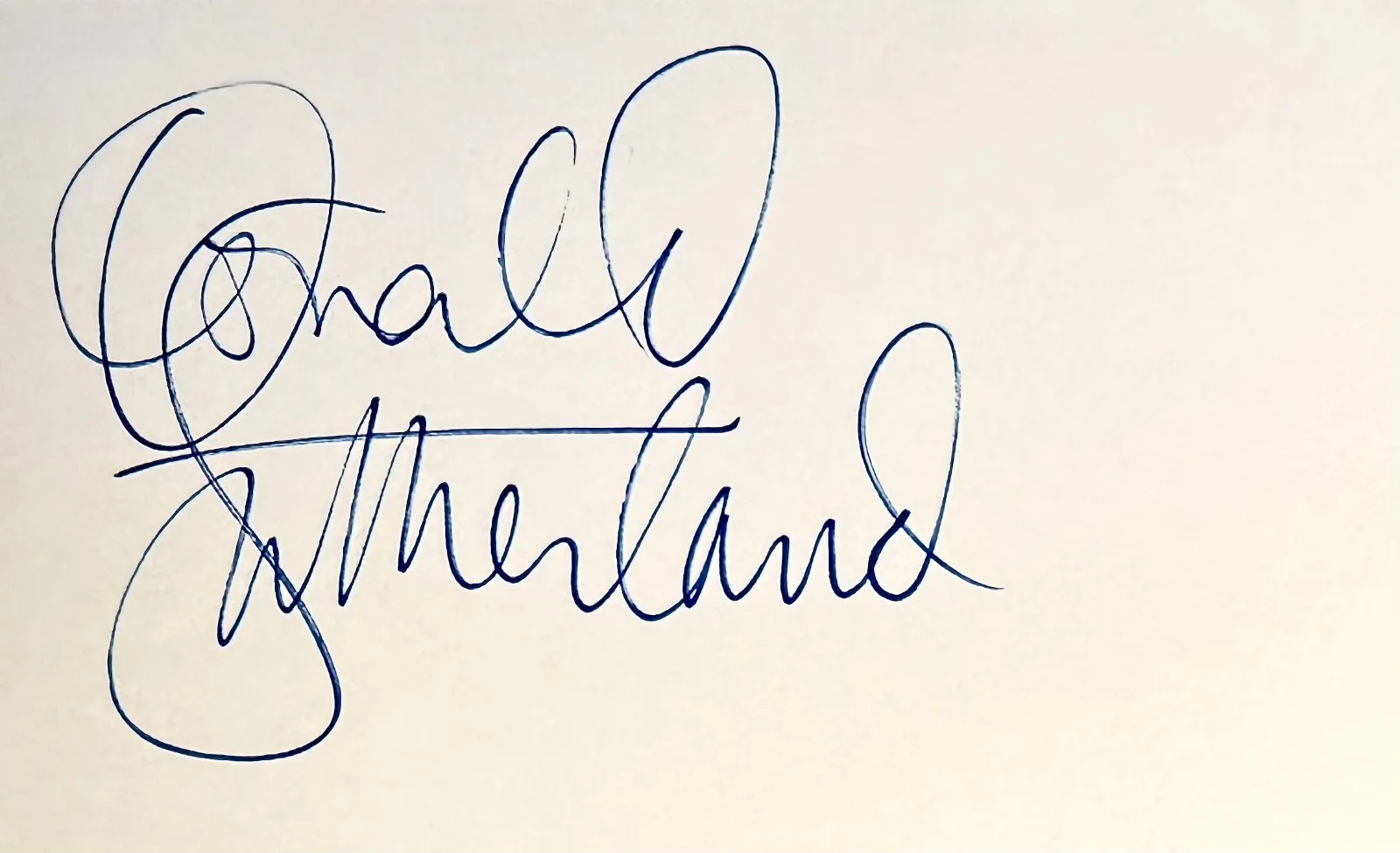 Donald Sutherland — DONALD SUTHERLAND Signed Autograph 3x5 INDEX CARD KELLY'S HEROES THE DIRTY DOZEN