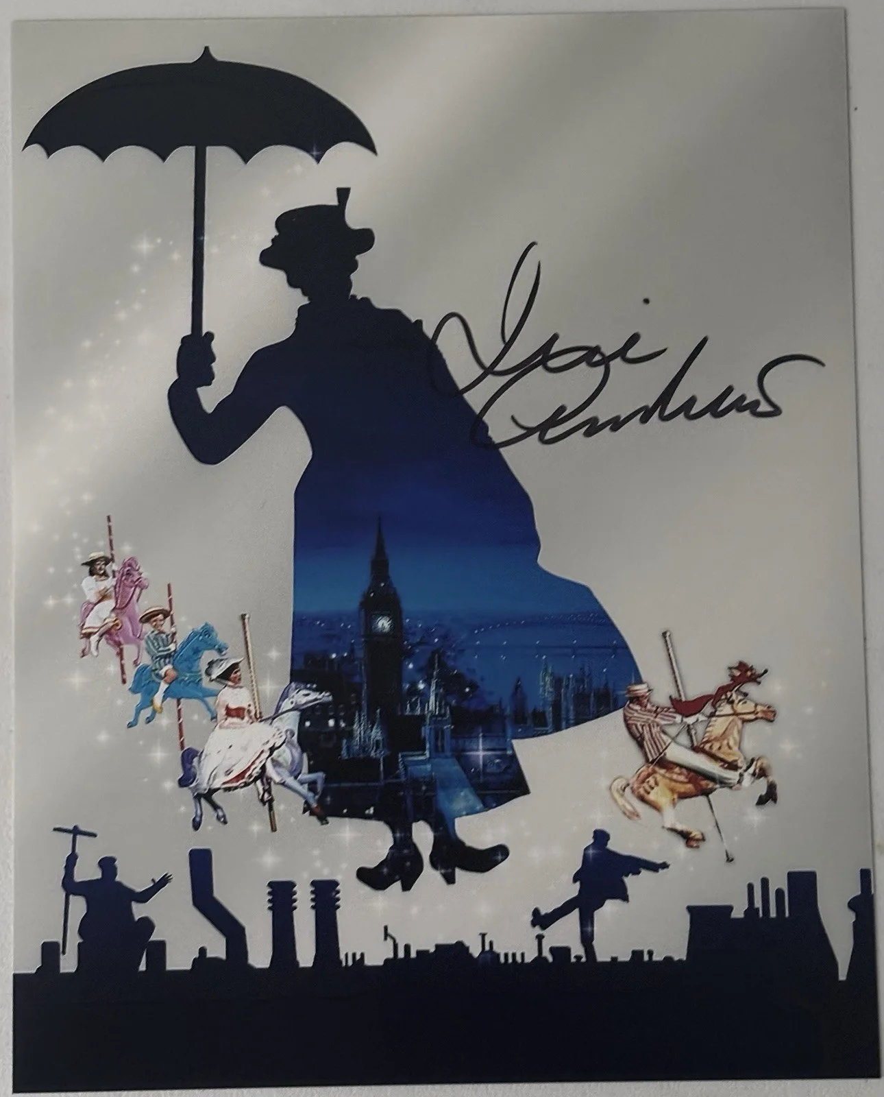 Julie Andrews — Julie Andrews Signed Photo, 8x10 with COA, The Sound Of Music, Mary Poppins