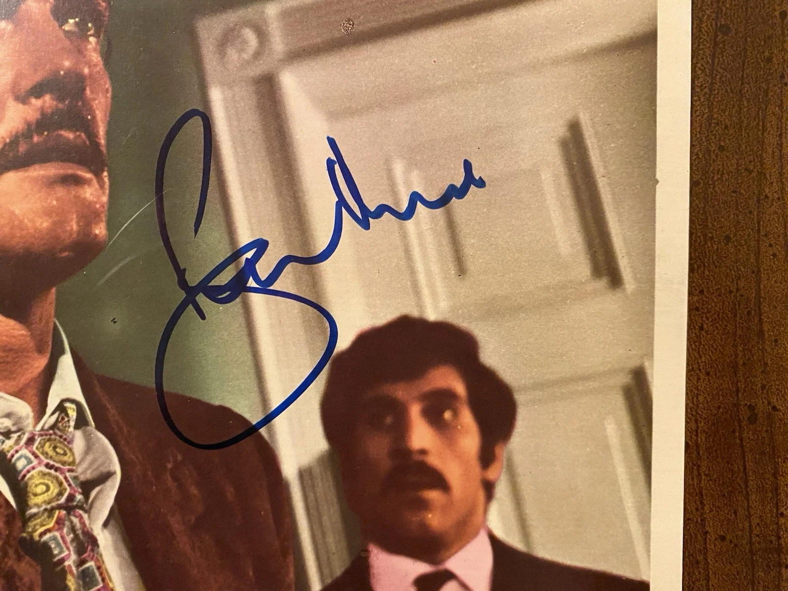 Roger Moore — Roger Moore Signed Autographed Photo With COA The Man Who Haunted Himself, изображение 2