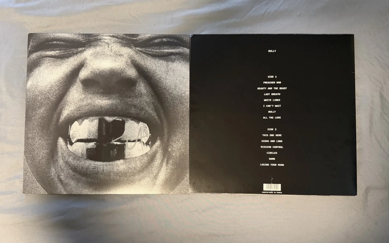 Kanye West Signed BULLY LP Vinly - Brand New & FAST SHIPPING & IN HAND!!!, image 2