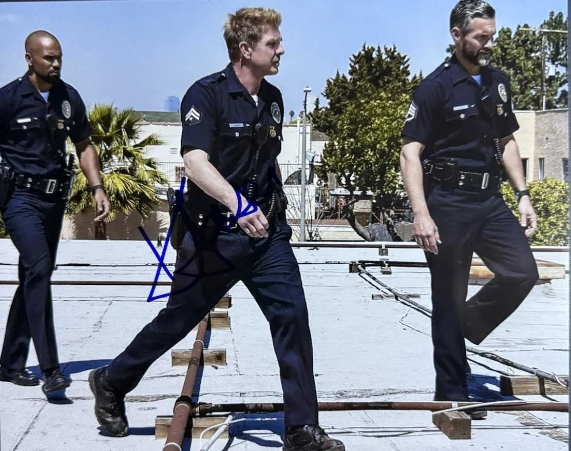 Kenny Johnson — KENNY JOHNSON SIGNED 8x10 PHOTO SWAT TV SHOW AUTOGRAPH AUTHENTIC COA