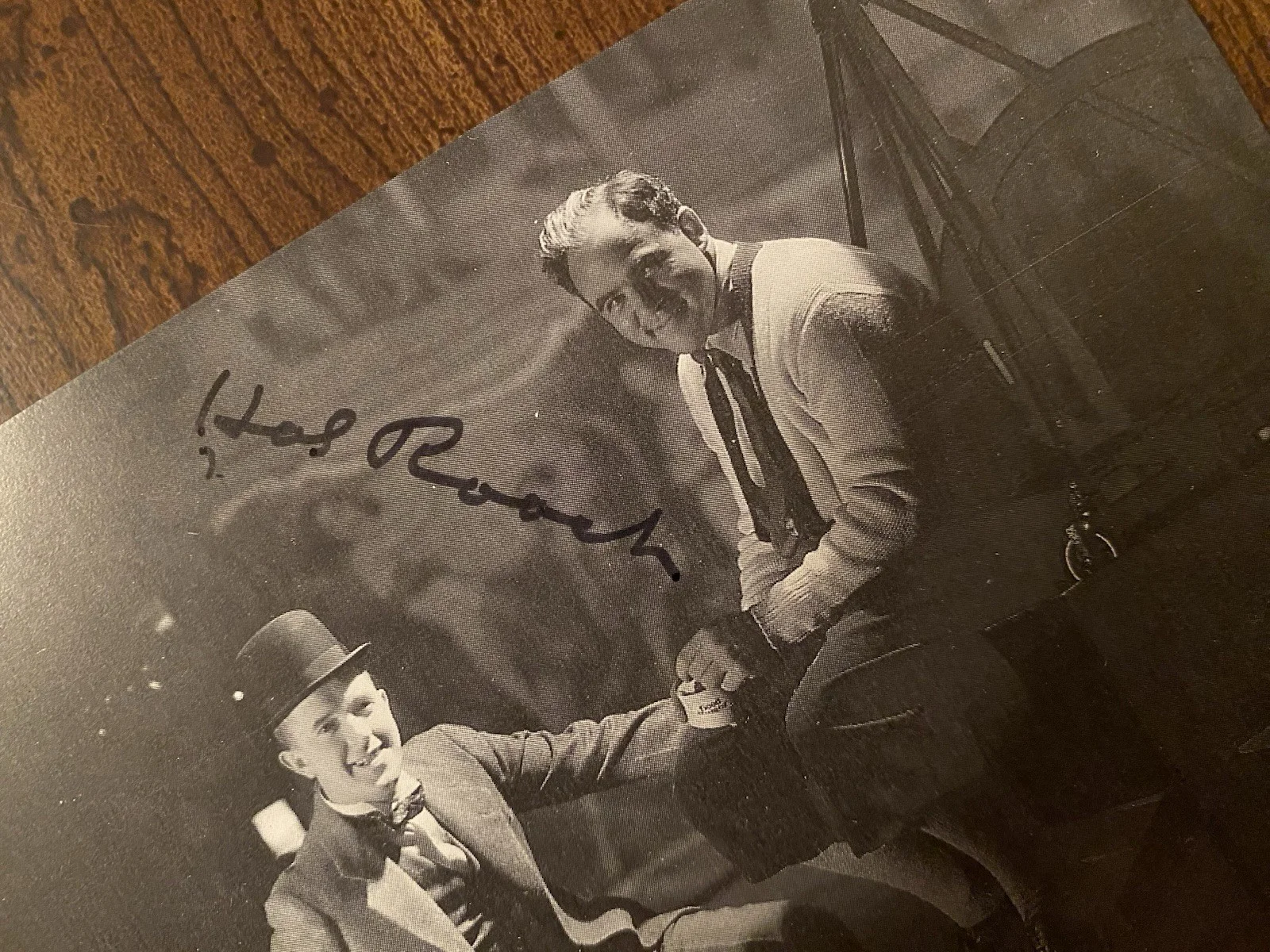 Hal Roach — Hal Roach Signed Autographed Photo With Laurel And Hardy With COA Our Gang, изображение 2
