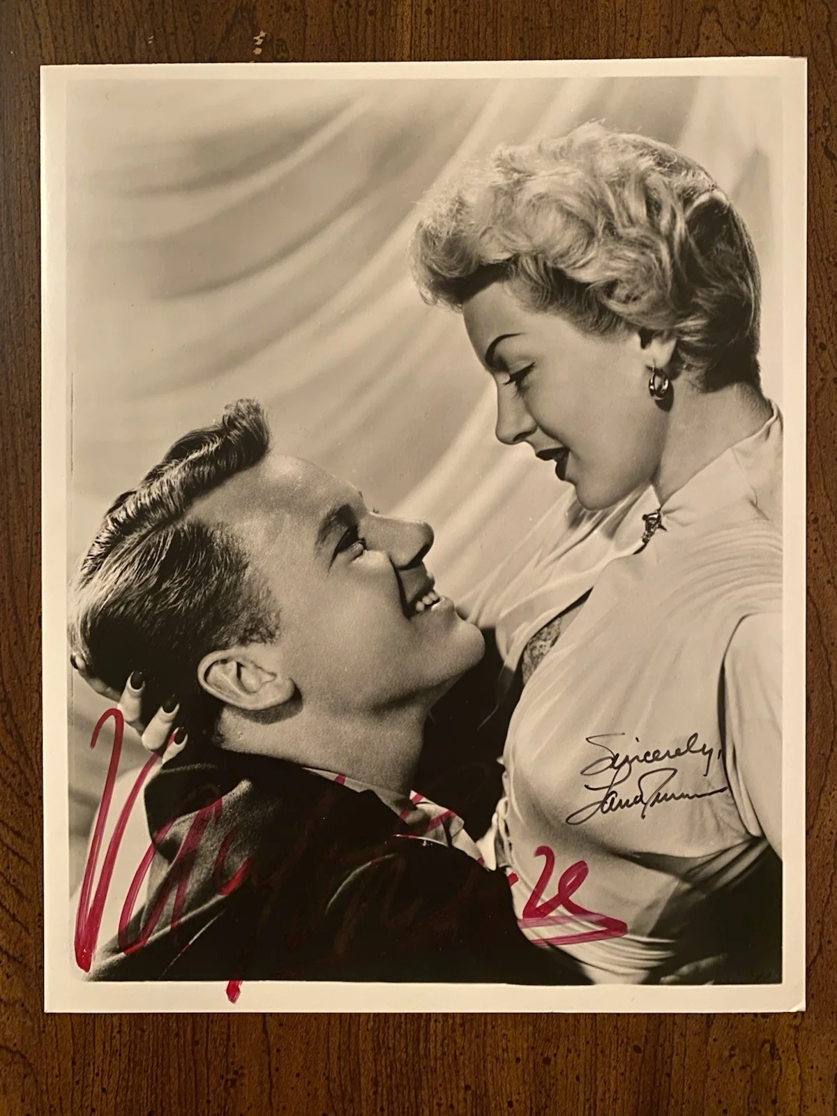 Lana Turner, Van Johnson — Lana Turner Van Johnson Signed Autographed Photo w/ COA Week-End At The Waldorf