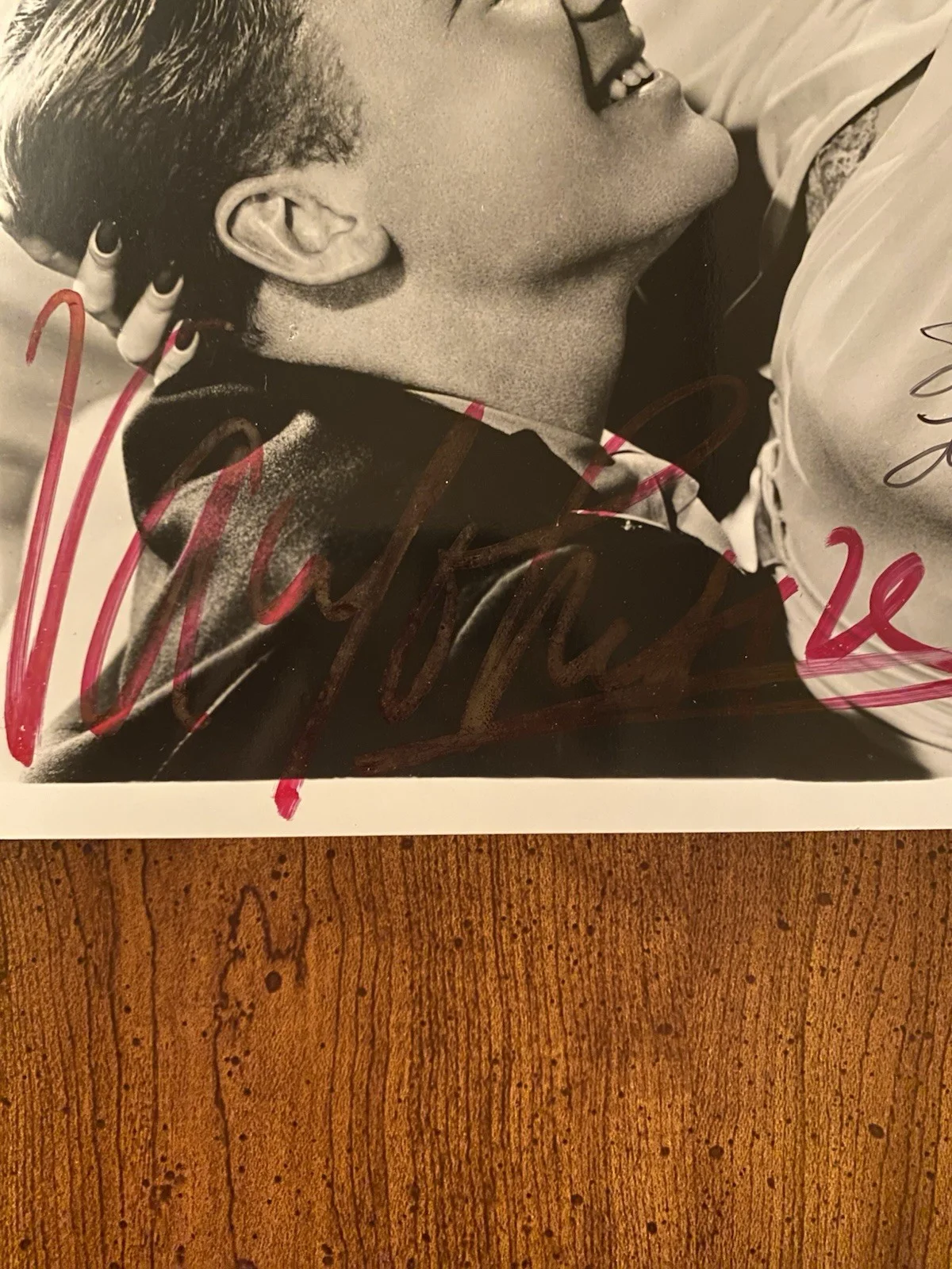 Lana Turner, Van Johnson — Lana Turner Van Johnson Signed Autographed Photo w/ COA Week-End At The Waldorf, image 2